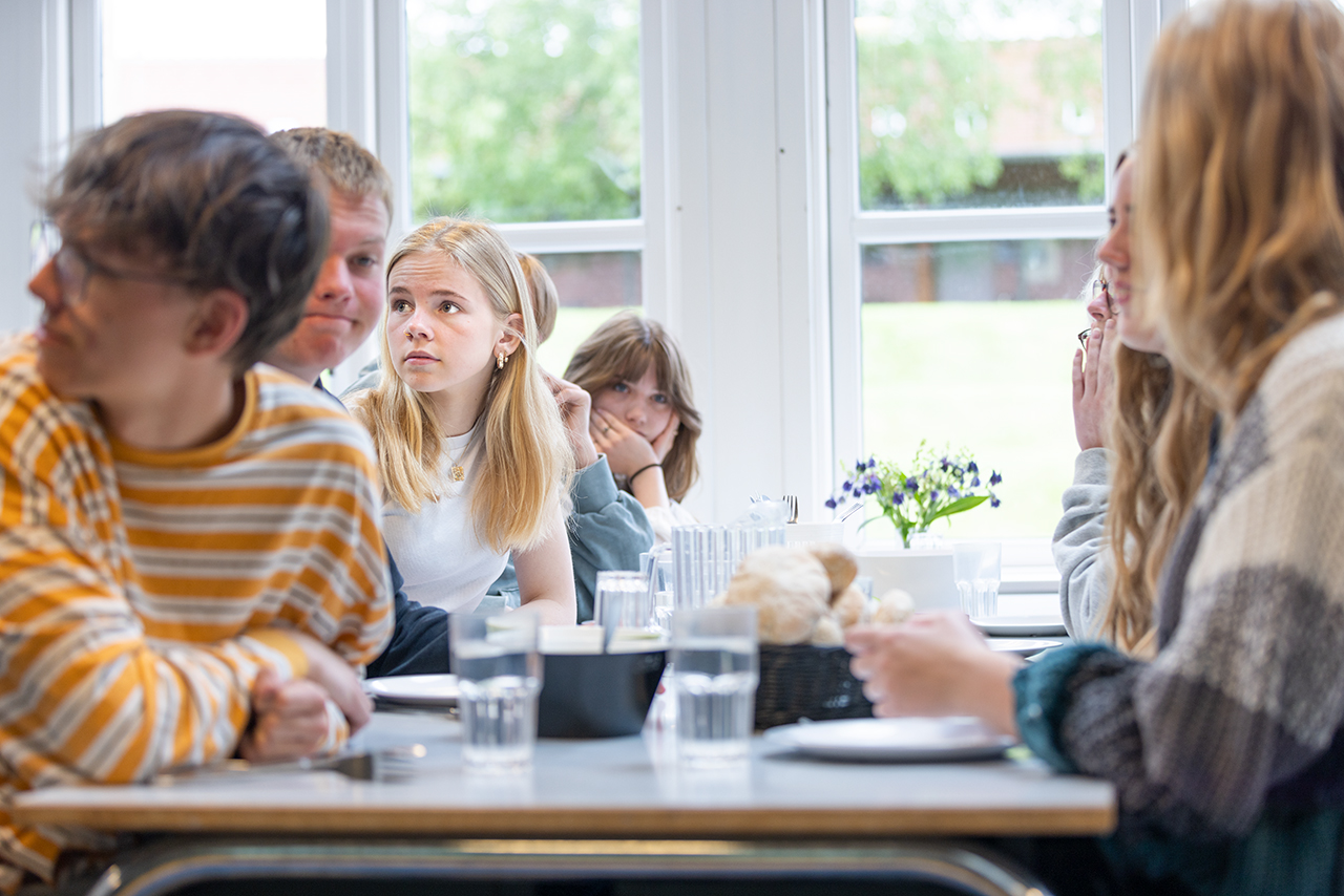 Tilmeld dig Broruphus Efterskole